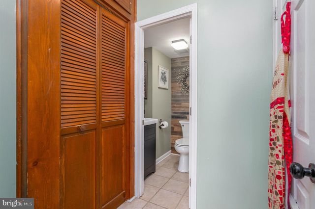 3830 SALINA RD, Philadelphia, PA 19154