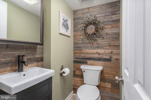 3830 SALINA RD, Philadelphia, PA 19154