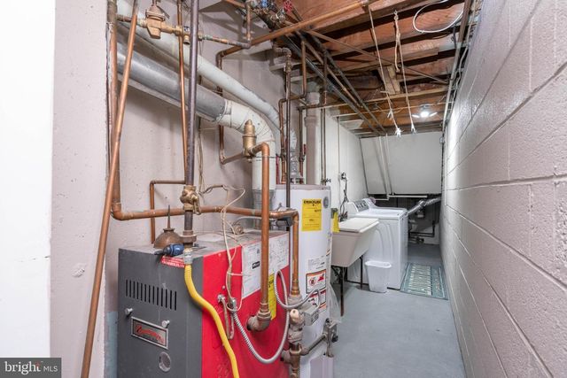 3830 SALINA RD, Philadelphia, PA 19154