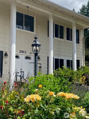 2913 SE Forest Villa Court, Port Orchard, WA 98366