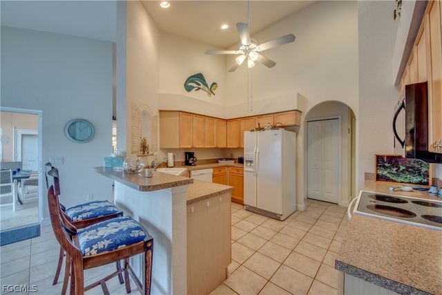 5244 Willow CT, Cape Coral, FL 33904