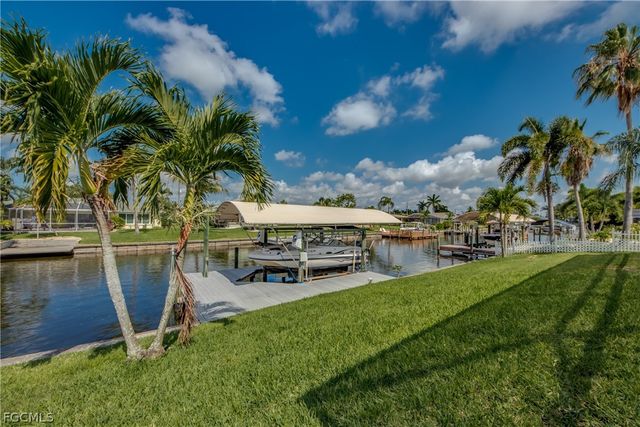 5244 Willow CT, Cape Coral, FL 33904