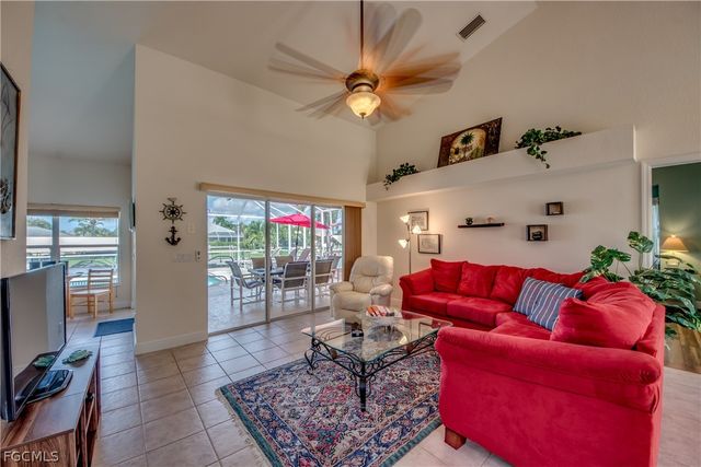 5244 Willow CT, Cape Coral, FL 33904