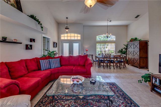 5244 Willow CT, Cape Coral, FL 33904