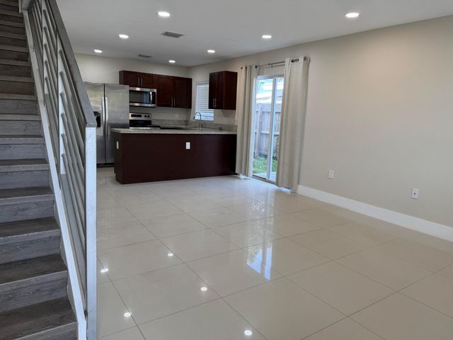 1185 NE 111th Street, Miami, FL 33161
