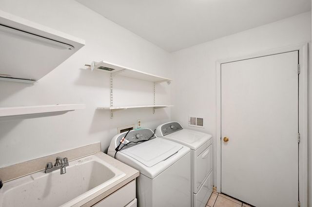 28849 Hearthstone Drive, Novi, MI 48377