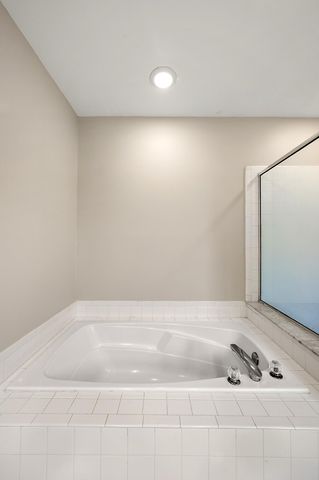 28849 Hearthstone Drive, Novi, MI 48377