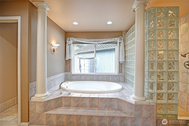 505 Green Island Way, Camano Island, WA 98282