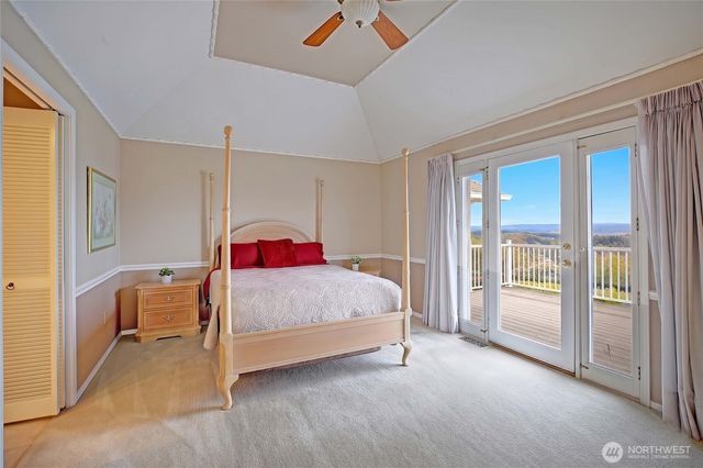 505 Green Island Way, Camano Island, WA 98282