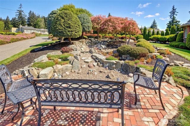 505 Green Island Way, Camano Island, WA 98282