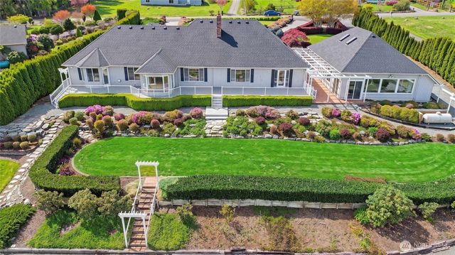 505 Green Island Way, Camano Island, WA 98282