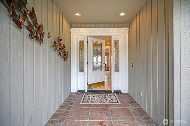 505 Green Island Way, Camano Island, WA 98282