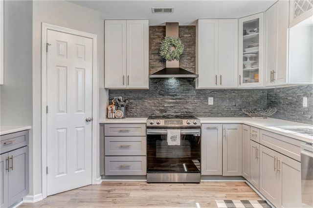 803 Riverside Drive NW, Calhoun, GA 30701