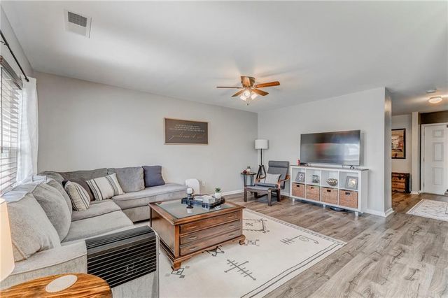 803 Riverside Drive NW, Calhoun, GA 30701