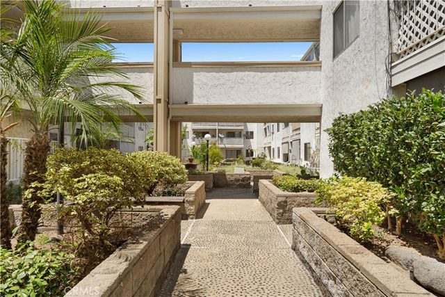 3565 Linden Avenue 141, Long Beach, CA 90807