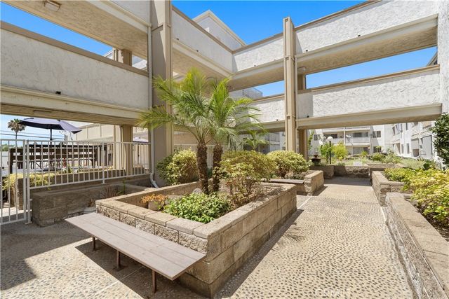 3565 Linden Avenue 141, Long Beach, CA 90807