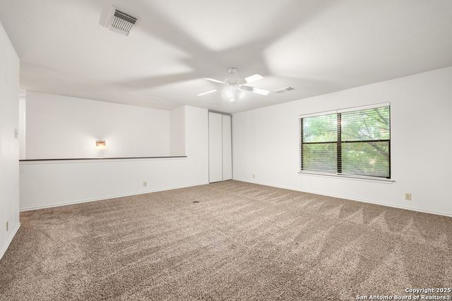 8619 Park Olympia, Universal City, TX 78148