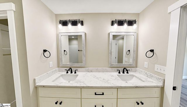 362 W Church Avenue, Cowpens, SC 29330