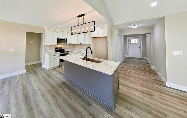 362 W Church Avenue, Cowpens, SC 29330