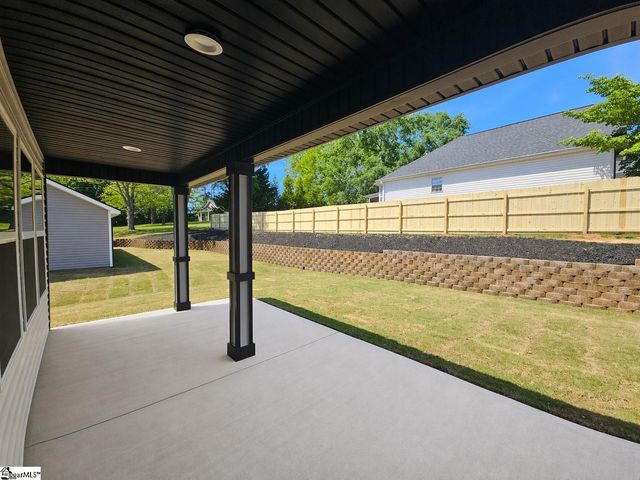 362 W Church Avenue, Cowpens, SC 29330