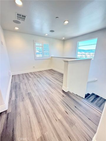 16977 Red Tail, Fontana, CA 92336