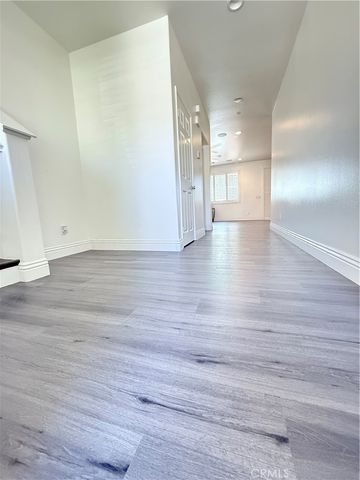 16977 Red Tail, Fontana, CA 92336