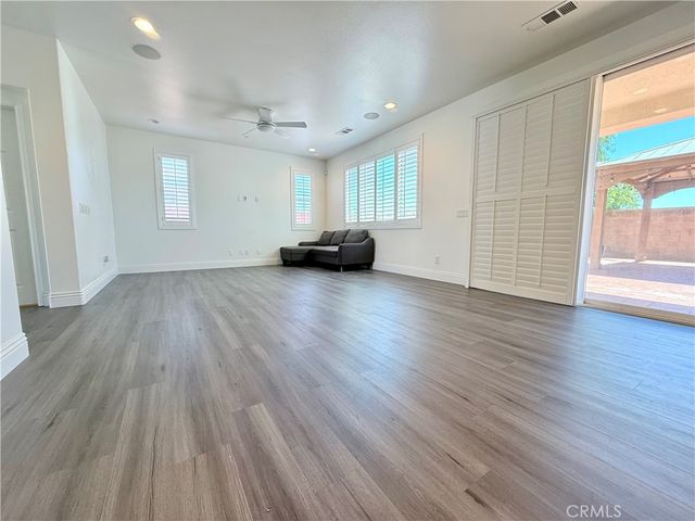16977 Red Tail, Fontana, CA 92336