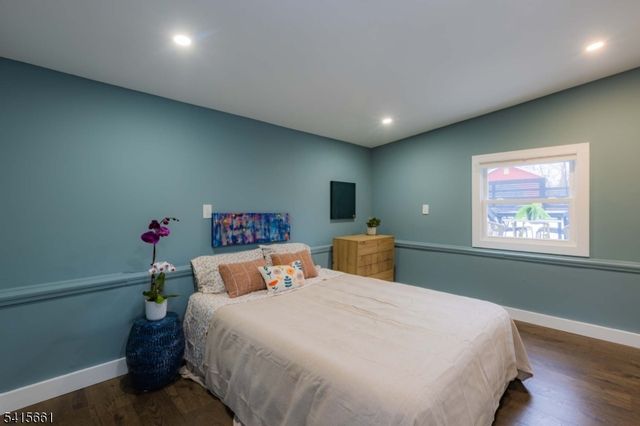 18 Lake St, Vernon Twp., NJ 07422