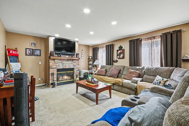 14515 Independence Drive, Plainfield, IL 60544