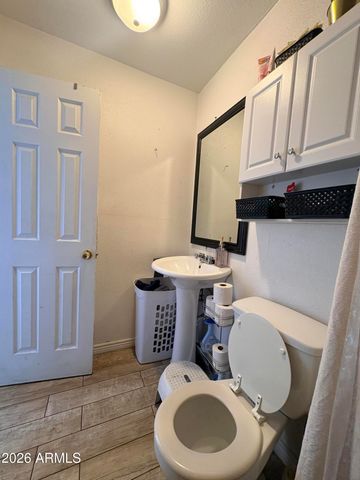 5619 W LA REATA Avenue, Phoenix, AZ 85035