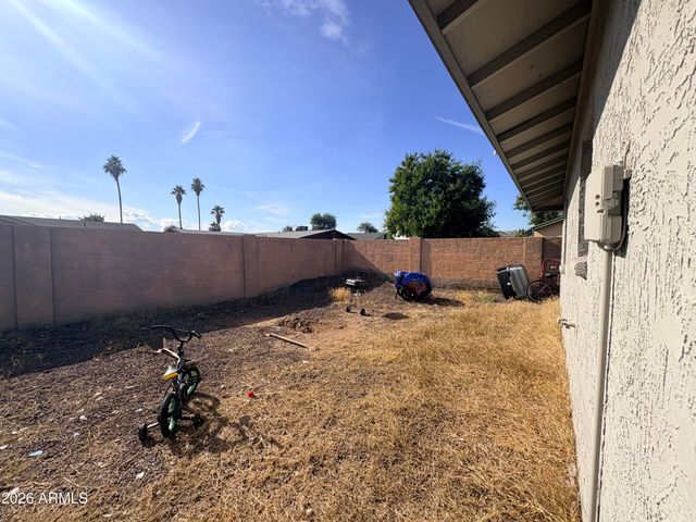 5619 W LA REATA Avenue, Phoenix, AZ 85035