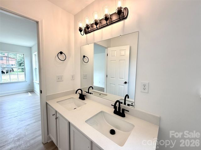 121 S Beaver Street, Landis, NC 28088