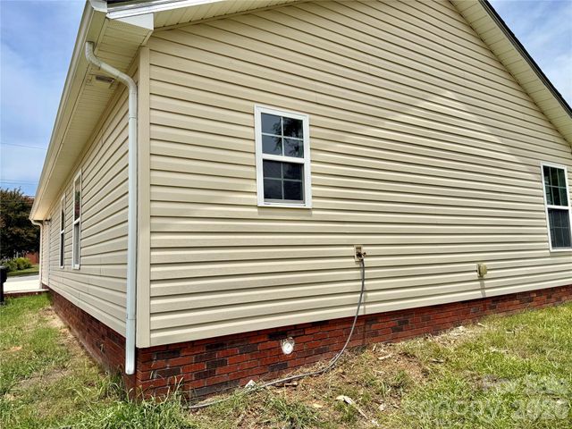121 S Beaver Street, Landis, NC 28088