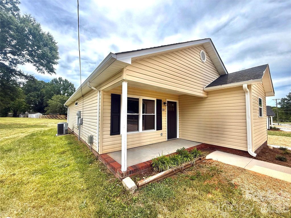 121 S Beaver Street, Landis, NC 28088
