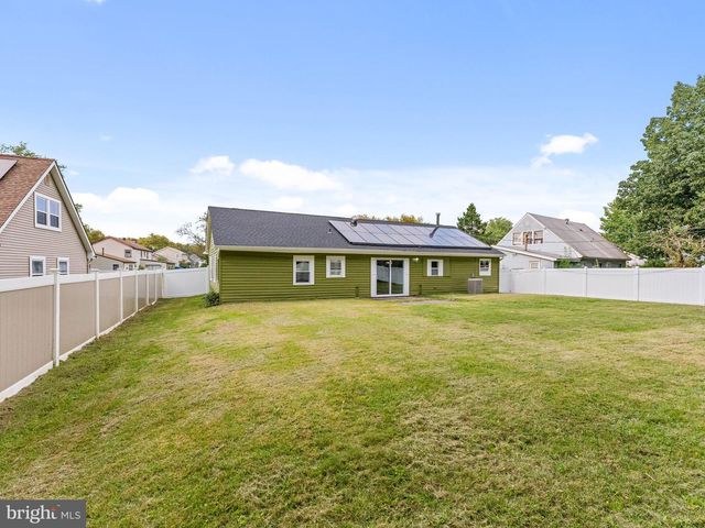 43 EVERGREEN, Willingboro, NJ 08046