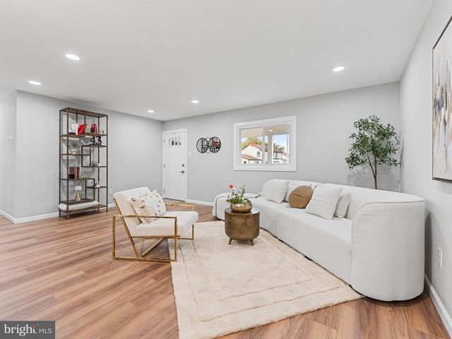 43 EVERGREEN, Willingboro, NJ 08046
