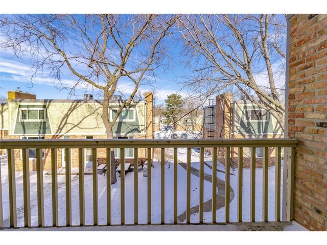 7414 W 22nd Street 315, Saint Louis Park, MN 55426
