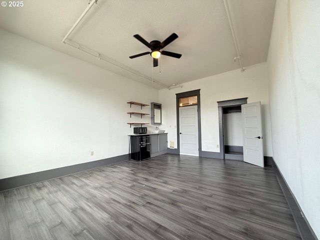 8212 N DENVER Ave, Portland, OR 97217