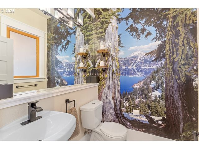 8212 N DENVER Ave, Portland, OR 97217