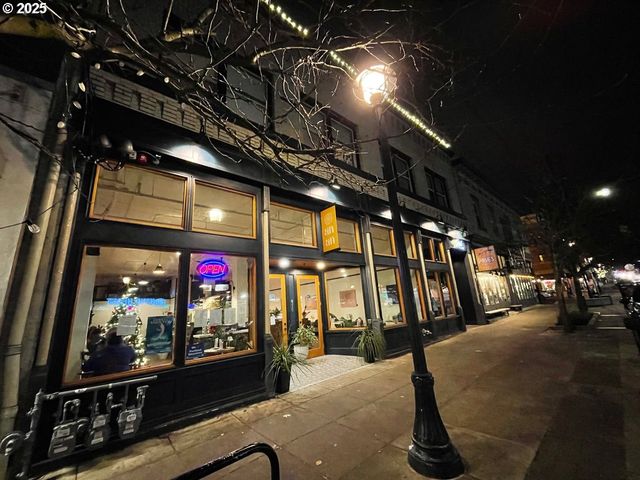 8212 N DENVER Ave, Portland, OR 97217