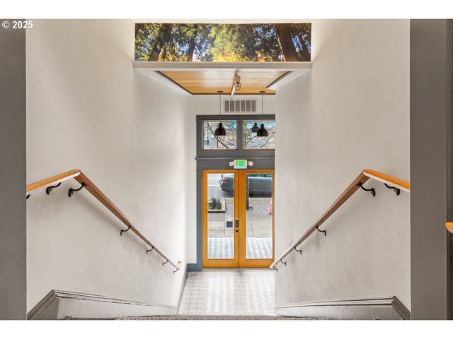 8212 N DENVER Ave, Portland, OR 97217