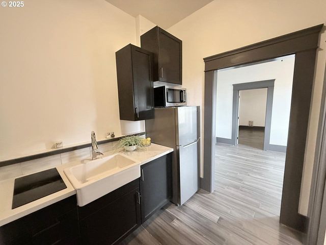 8212 N DENVER Ave, Portland, OR 97217