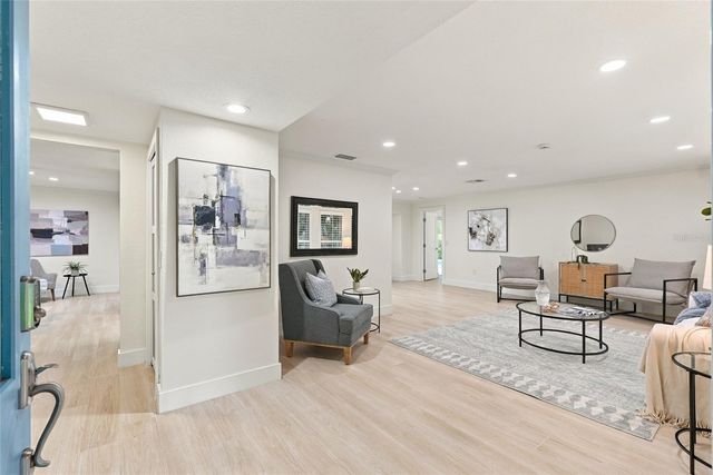 7220 SUNSHINE DRIVE S, St Petersburg, FL 33705