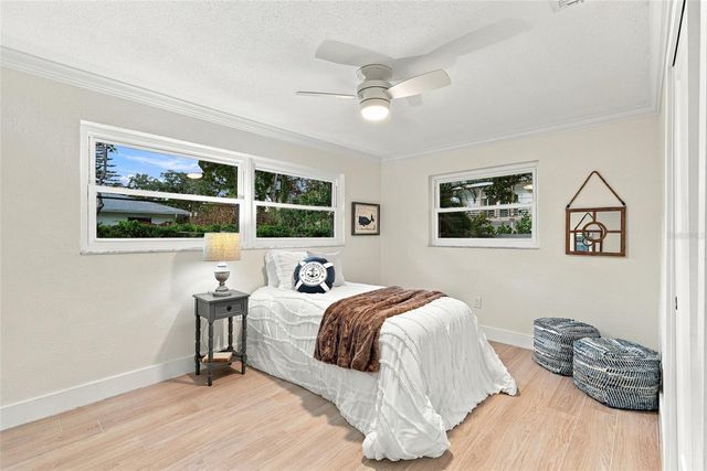 7220 SUNSHINE DRIVE S, St Petersburg, FL 33705