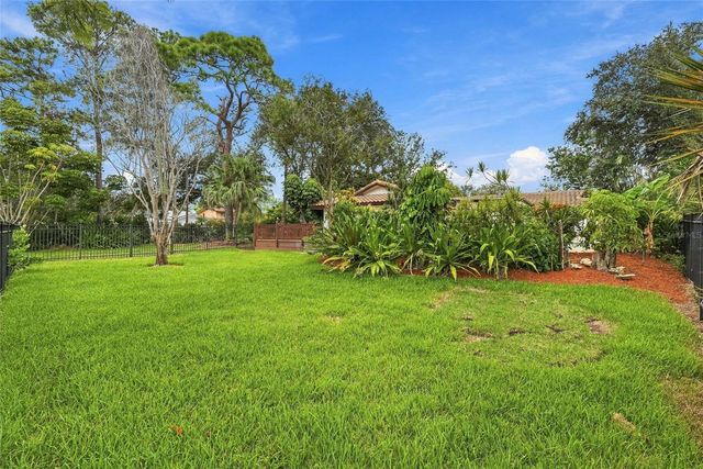 7220 SUNSHINE DRIVE S, St Petersburg, FL 33705