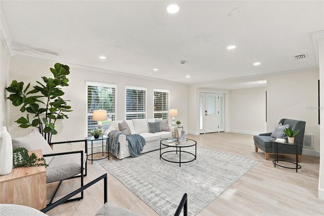 7220 SUNSHINE DRIVE S, St Petersburg, FL 33705