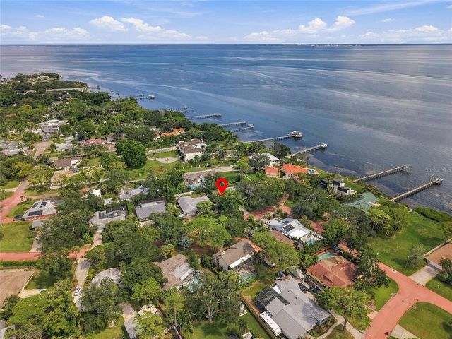 7220 SUNSHINE DRIVE S, St Petersburg, FL 33705