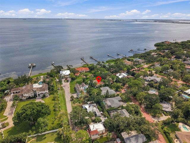 7220 SUNSHINE DRIVE S, St Petersburg, FL 33705