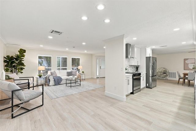 7220 SUNSHINE DRIVE S, St Petersburg, FL 33705
