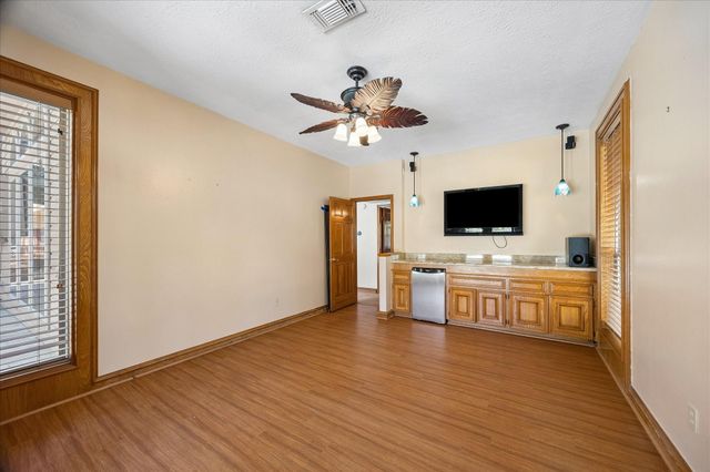 1835 Raintree Circle, Seabrook, TX 77586